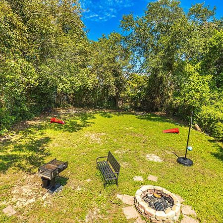 Gorgeous Centrally Located Ocean View 2 King, Huge Private Yard & Deck, Firepit, Bbq, & Game Tables Myrtle Beach Zewnętrze zdjęcie