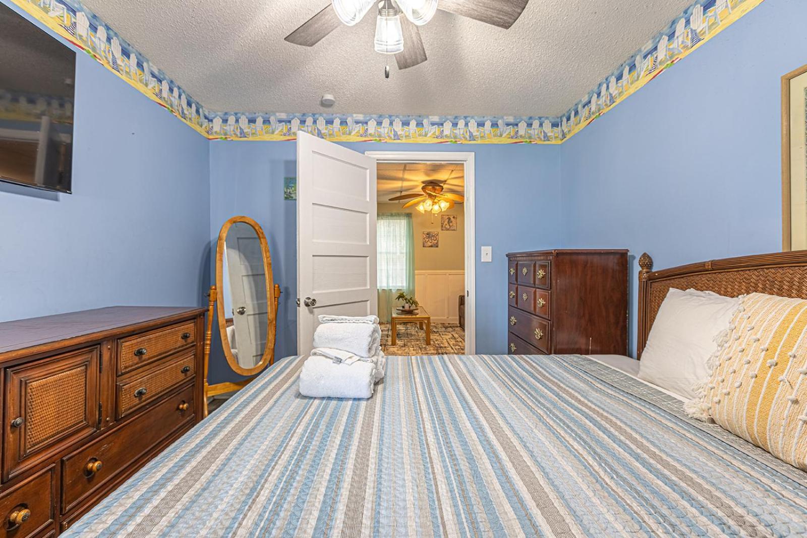 Gorgeous Centrally Located Ocean View 2 King, Huge Private Yard & Deck, Firepit, Bbq, & Game Tables Myrtle Beach Zewnętrze zdjęcie