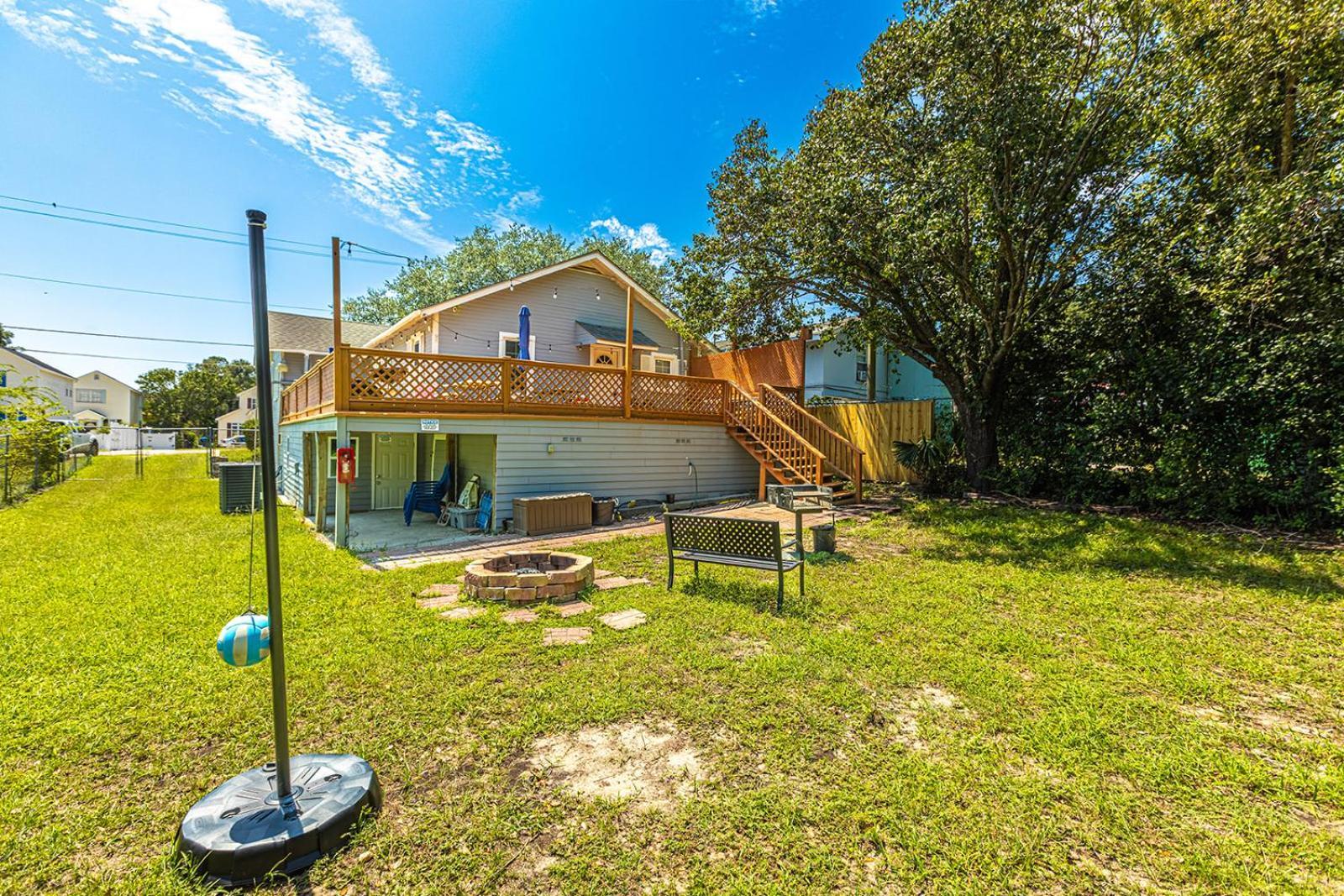 Gorgeous Centrally Located Ocean View 2 King, Huge Private Yard & Deck, Firepit, Bbq, & Game Tables Myrtle Beach Zewnętrze zdjęcie